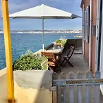 Cabanon Marseillais 45 m2 sur l\'eau à Malmousque