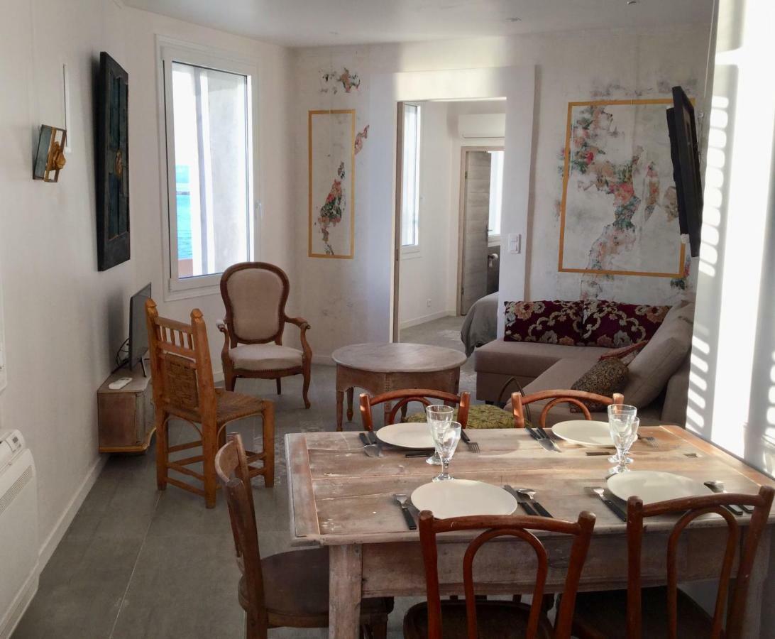 Cabanon Marseillais 45 M2 Sur L'eau à Malmousque Marseille